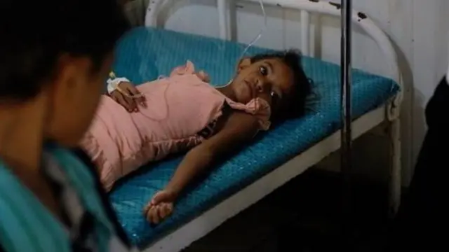 بیمارستان‌های یمن برای مقابله با بحران دست و پا می‌زنند