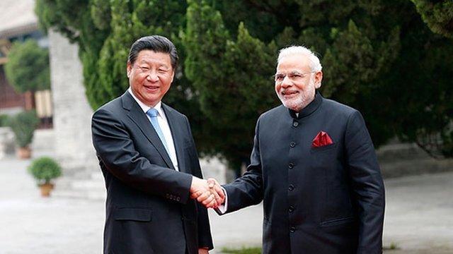 2015年5月，中国国家主席习近平陪同印度总理莫迪参观西安大慈恩寺。（资料图片）