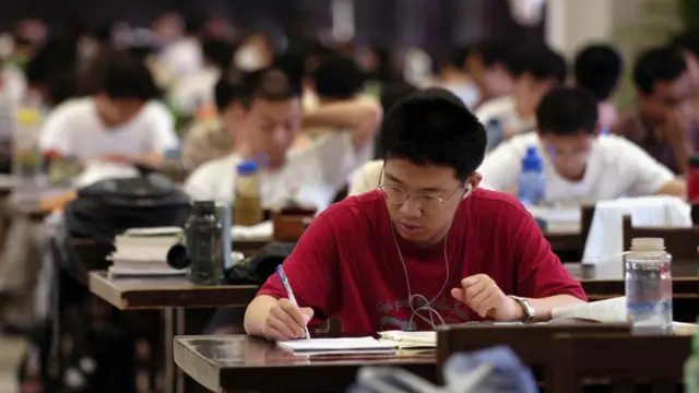 A students at a Tsinghua University Library in Beijing, China