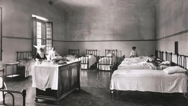 На протяжении нескольких десятилетий основным методом лечения депрессии было помещение человека в психиатрическую лечебницу