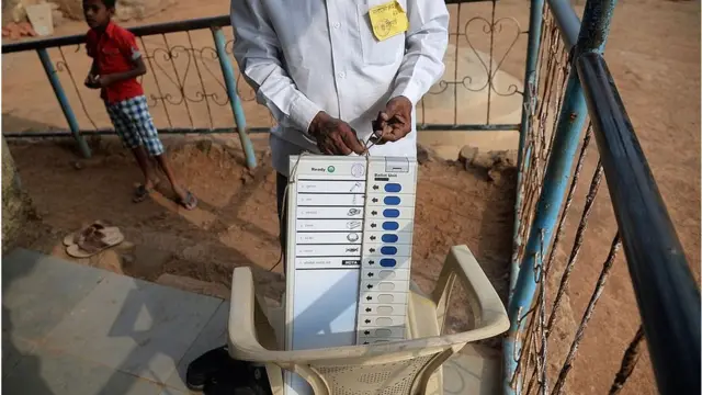 कसबा आणि चिंचवड मतदारसंघासाठी भाजपातर्फे हेमंत रासने, अश्विनी जगताप यांना