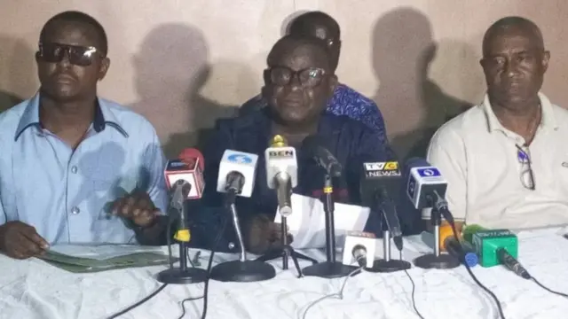 Chairman RSIEC Justice Chukwunenye Uriri Rtd as e dey read di result of di chairman election on Sunday night.