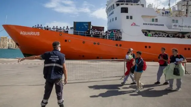 Aquarius waa NGO dadka ka soo badbaadiya badda