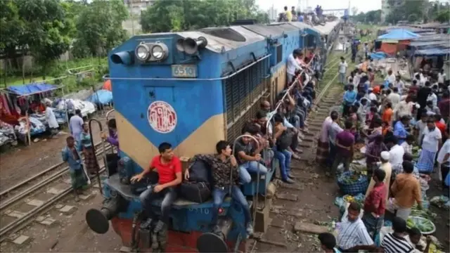 রোববার রাজশাহীতে যাওয়ার জন্য বিশেষ ট্রেন দেয়ার পরিকল্পনা নিয়েছে রেলওয়ে।