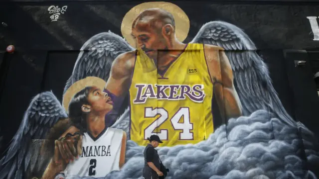 Ihe osise Kobe Bryant na nwa ya Gianna