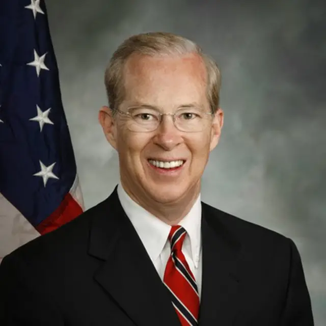 ට්රම්ප් නීතිපති මාරු කරයි