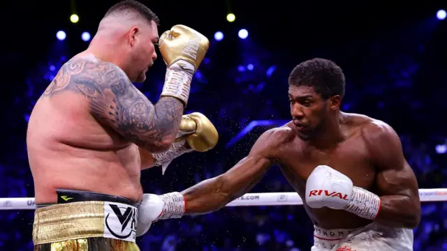 Anthony Joshua ya dambace da Andy Ruiz