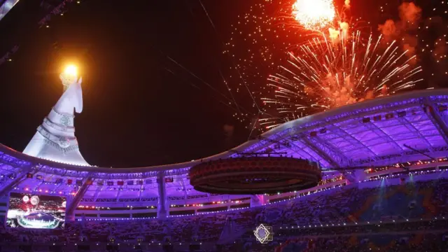 استادیوم المپیک عشق‌آباد