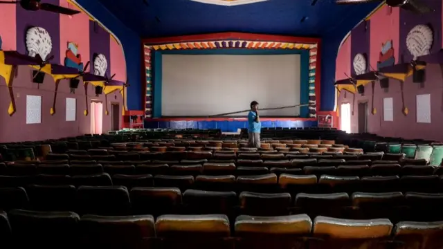 પ્રતીકાત્મક તસવીર