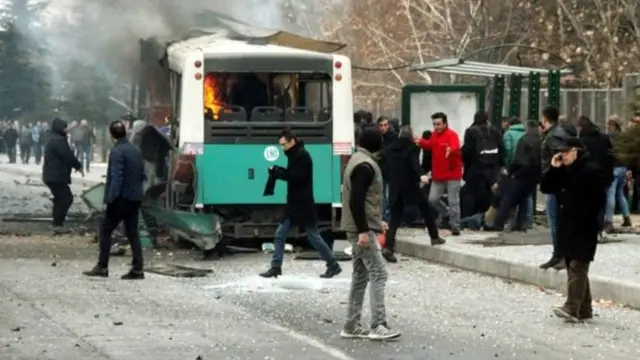 اتوبوس حامل سربازان هدف بمبگذاری قرار گرفت