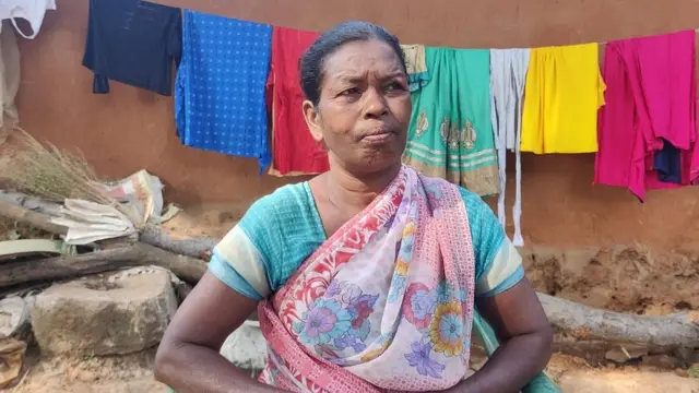 आशाकिरण की मां रोज़निया आईंद बारला