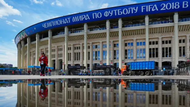 உலகக்கோப்பை கால்பந்து போட்டி