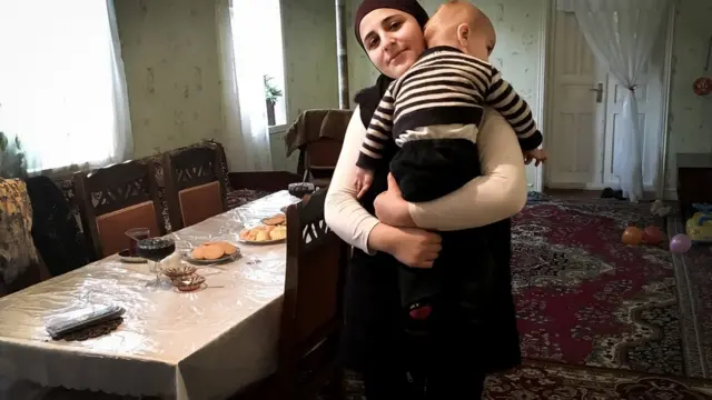 ərə gedən bir uşaq erkən evliliklər