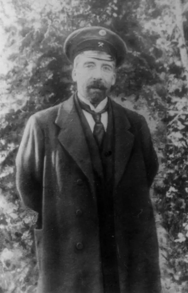 M.H. Hacinski AXC-nin 1, 2 kabinetlərində XİN rəhbəri, 2-ci kabinetində maliyyə naziri