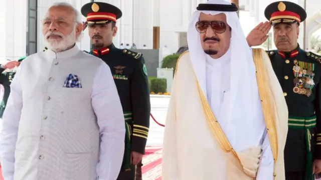 नरेंद्र मोदी और सऊदी के सुल्तान सलमान बिन अब्दुलअज़ीज़