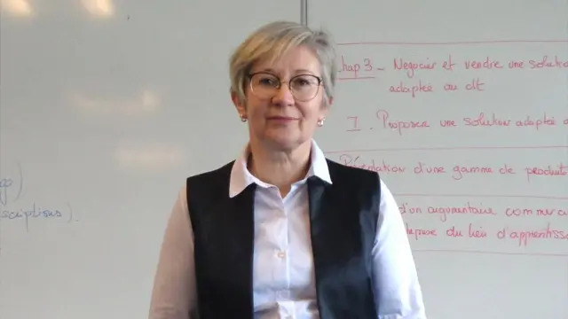 Corrine Huet, qui s'est portée volontaire pour être le coach et le conseiller en affaires de Sadaf Khadem.