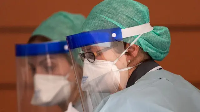 ফেস মাস্ক