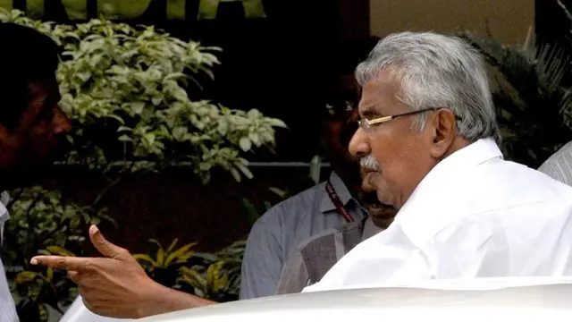 உம்மன் சாண்டி