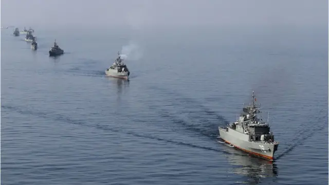 হরমুজ প্রণালীতে টহল দিচ্ছে ইরানের নৌবাহিনী