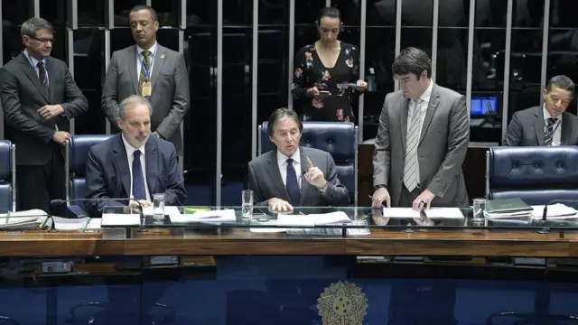 O presidenteaposta no bet365exercício do Senado, Eunício Oliveira (MDB-CE),aposta no bet365sessão na Casa