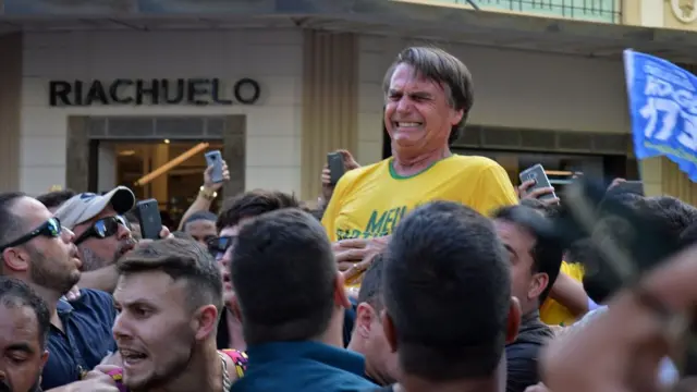 Bolsonaro é atacadopixfutebol betcomício