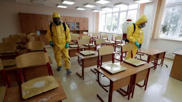 Дезинфекция перед 1 сентября в московской школе