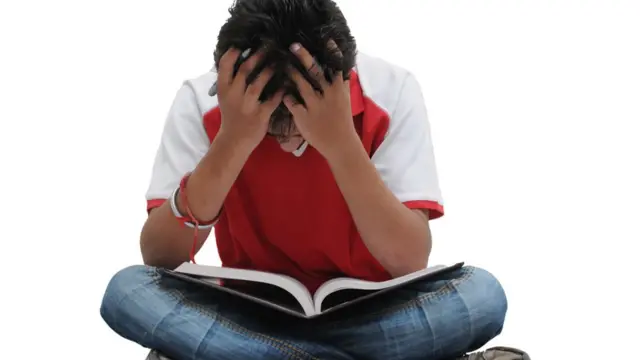 ఈ 10 అంశాలు పాటించండి! పరీక్షల ఒత్తిడిని జయించండి!!