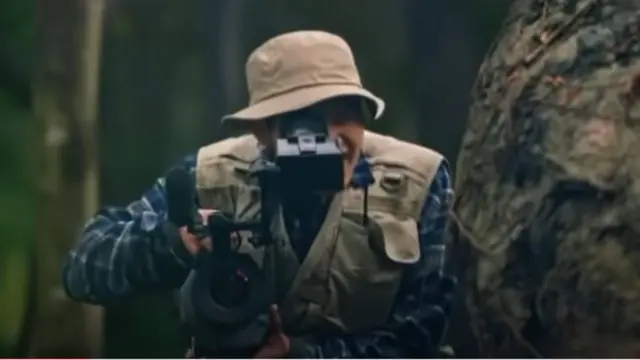 서울우유 광고 속 한 장면. 52초 분량의 이 영상은 카메라를 든 남성 탐험가가 산속을 헤매면서 시작된다