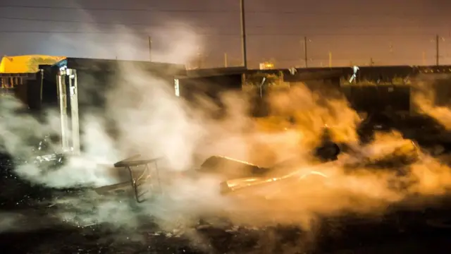 Incendio en el campamento Grande-Synthe