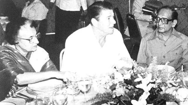 Indira Gandhi, इंदिरा गांधी