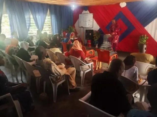 ፓስተር ኣደ ኣብራሃም ንሰዓብቱ እናሰበኸ