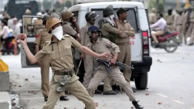 کشمیر، پولیس