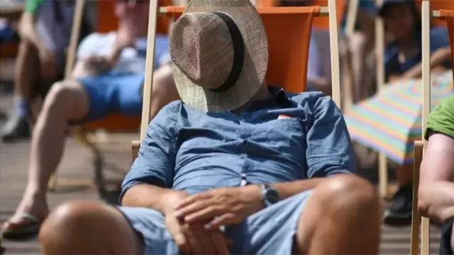 પ્રતીકાત્મક તસવીર