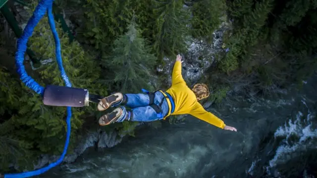 bungee jumping
