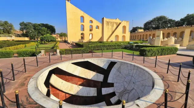 The Jai Prakash Yantra measures the sun's trajectory through the Indian Vedic zodiac signs to determine horoscopes