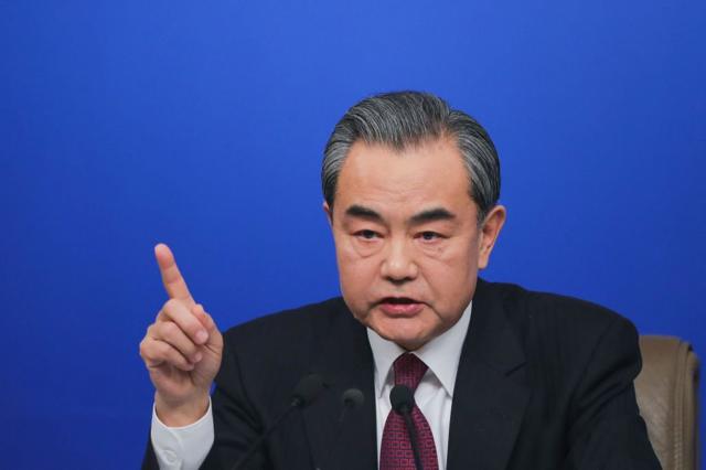 今年3月，中国外长王毅在全国人大记者会上，斥责"精日"分子是"中国人的败类"。