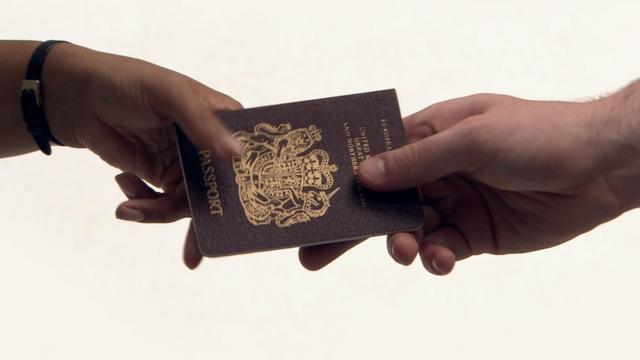 交接英國護照