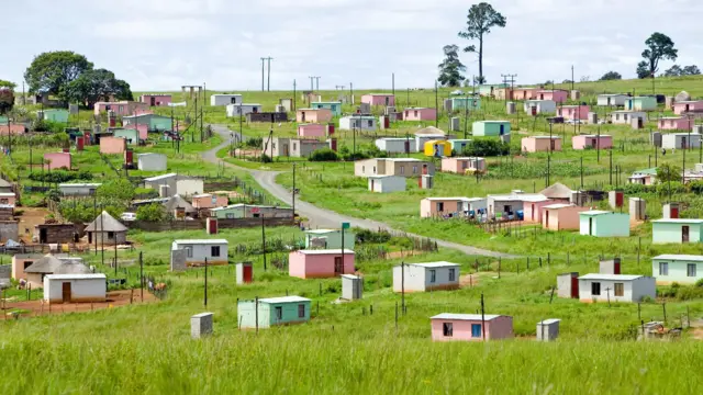 घर और खेत 