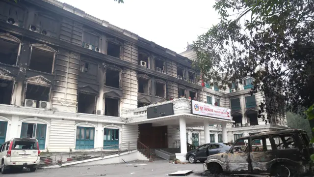 आगजनीपछि देखिएको गृह मन्त्रालयको तस्बिर