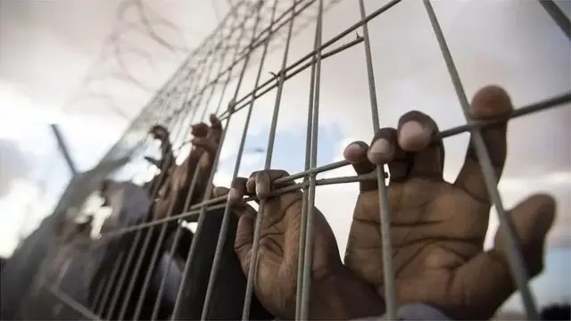 ኣብ ሓፁር ቤት ማእሰርቲ ዝረኣዩ ኣእዳው