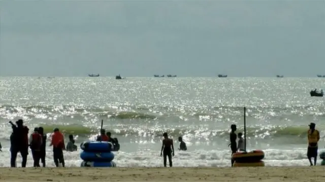 কক্সবাজারে সমুদ্র সৈকতের পাশ দিয়ে যাওয়া মেরিন ড্রাইভে গত ৩১শে জুলাই পুলিশের গুলিতে নিহত হন সিনহা মো. রাশেদ খান