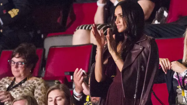 Жакет, который надела Меган Маркл, сразу же исчез с полок магазинов