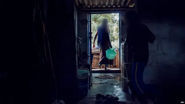 ਜਿਨ੍ਹਾਂ ਕਾਮਿਆਂ ਨੇ ਬੀਬੀਸੀ ਨਾਲ ਗੱਲ ਕੀਤੀ ਉਹ ਦੱਖਣੀ ਭਾਰਤ ਦੇ ਪੇਂਡੂ ਇਲਾਕਿਆਂ ਵਿੱਚ ਰਹਿੰਦੇ ਹਨ