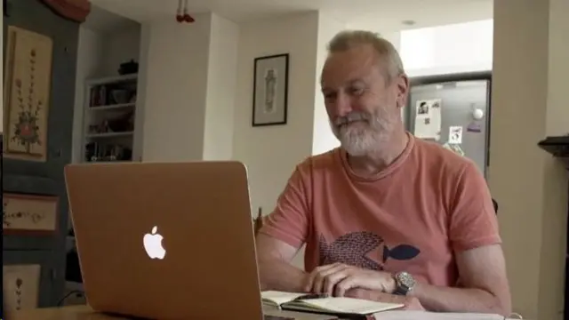 پل مایلریا در حال درمان از راه دور