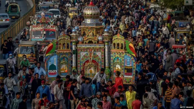 Muslims in Pakistan, A common trait of the groups is their adoption of a hardline interpretation of Sunni Islam