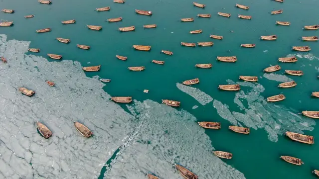 चीन की 'नौका वाली सेना' को लेकर इतना हंगामा क्यों मचा है