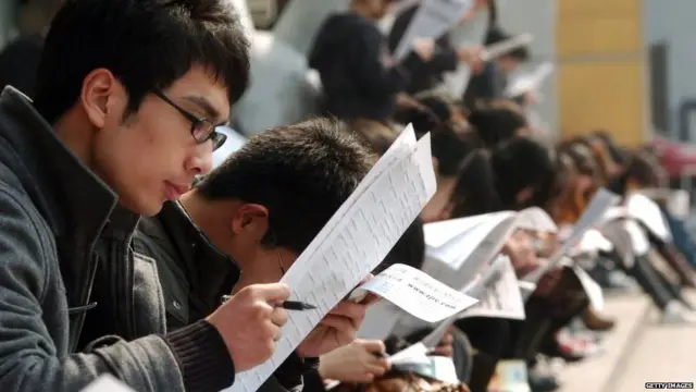 નોકરી માટે ઇચ્છૂક ઉમેદવારોની પ્રતીકાત્મક તસ્વીર