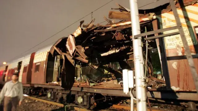 ముంబయి రైలు పేలుళ్లు