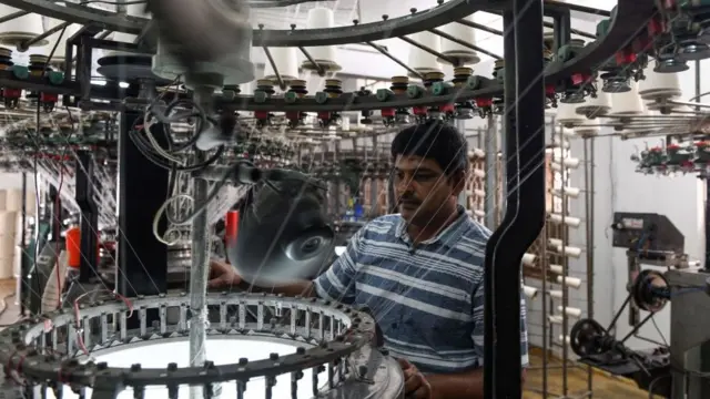 ગુજરાતની ટેક્સટાઇલ ઇન્ડસ્ટ્રીને નજીકના ભવિષ્યમાં મેગા ઇન્ટિગ્રેટેડ ટેક્સટાઇલ પાર્કનો લાભ મળી શકે તેમ છે