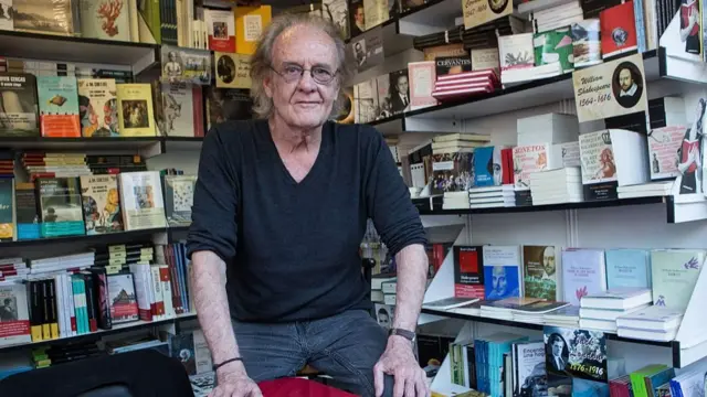 Aute en una librería